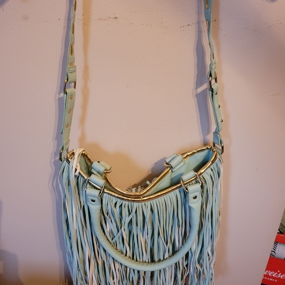 Purse with fringe detailing - Picture 3 of 9